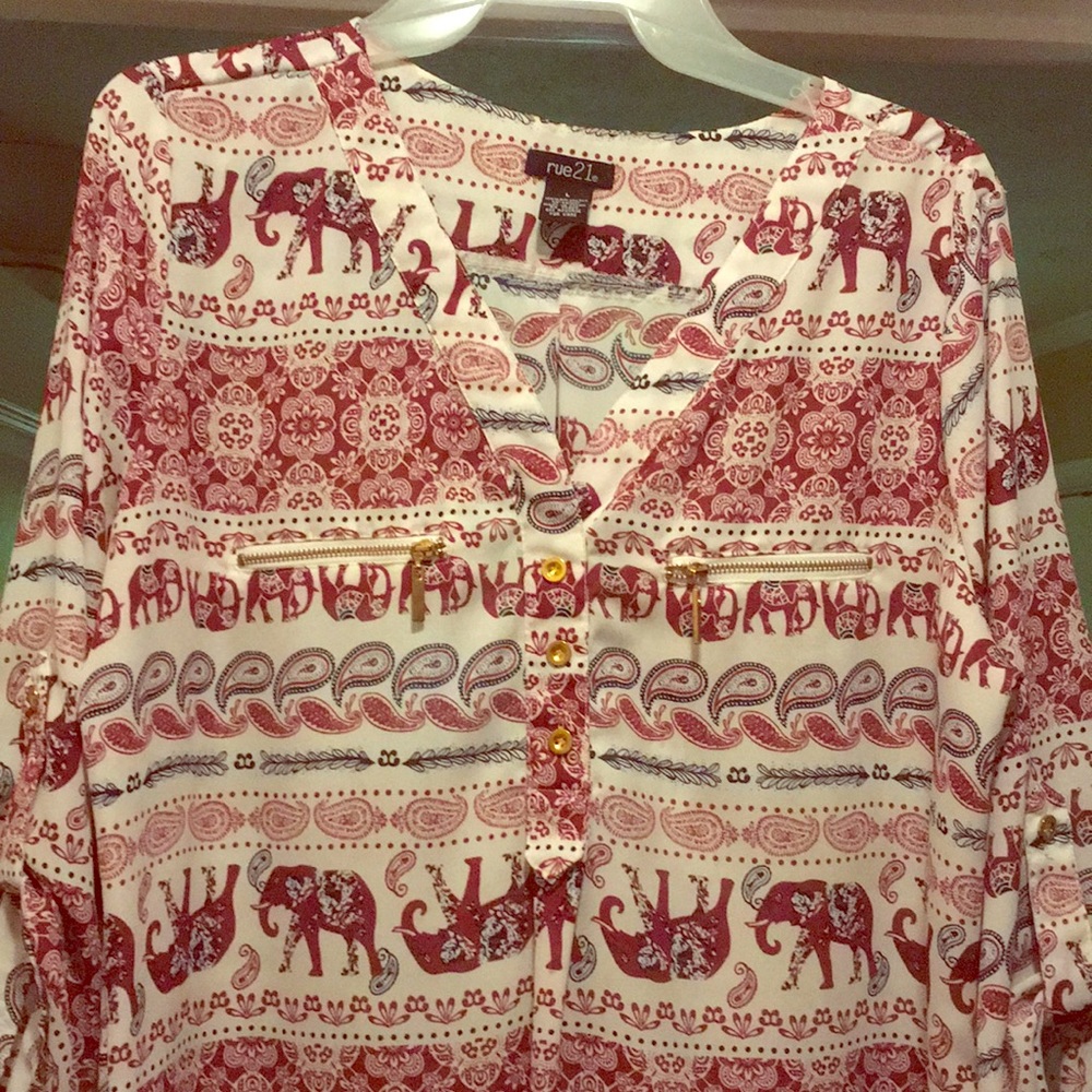 Rue 21 Silky Elephant top!